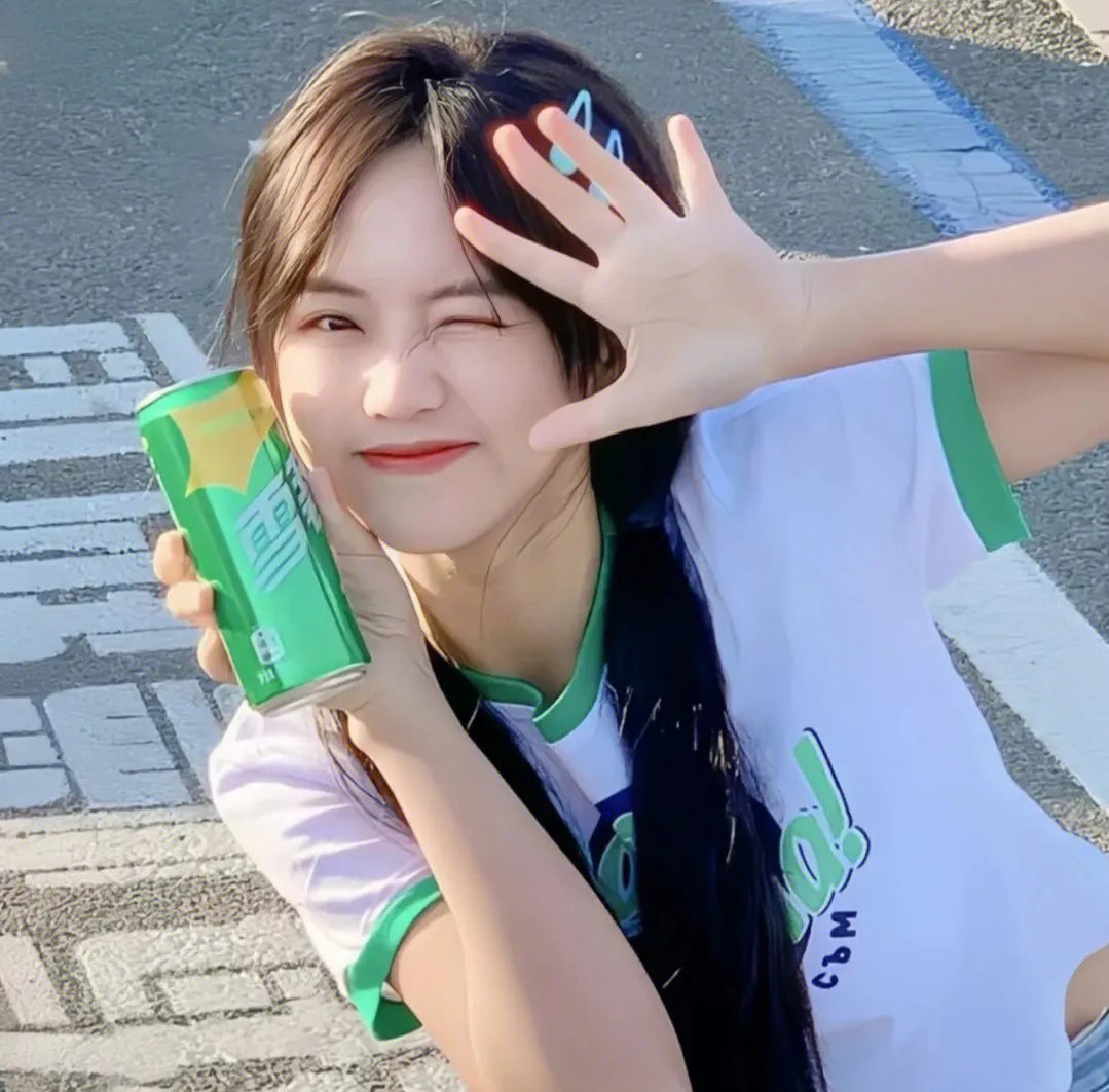 玄学老祖穿八零，搬空全家去寻夫